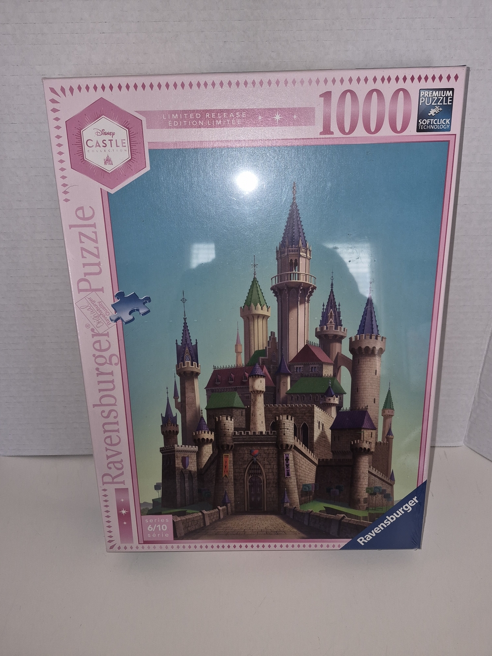 Disney Castle Collection Aurora 1,000 piece puzzle by Ravensburger Sealed
